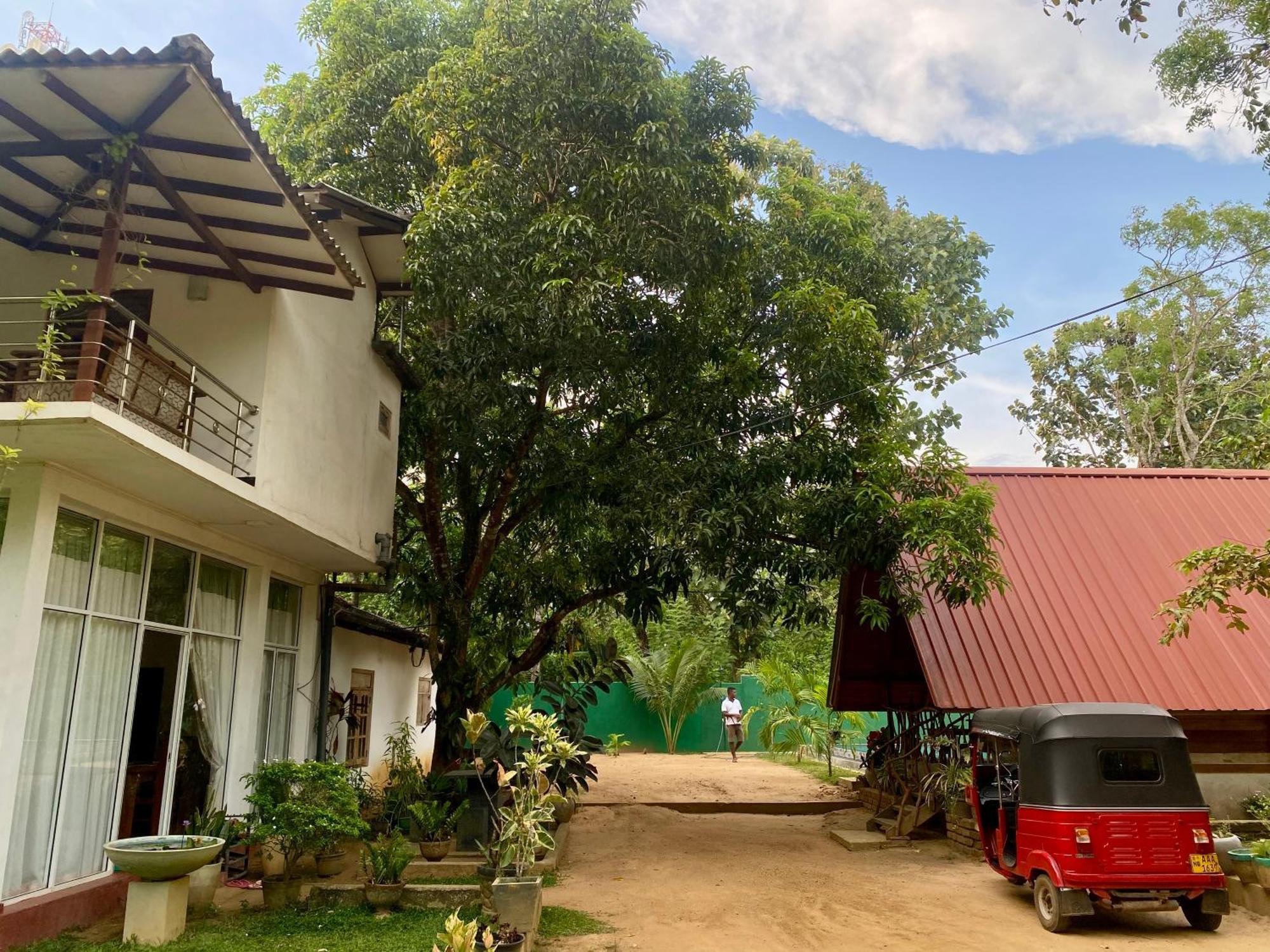 Habarana New Star Homestay Екстериор снимка